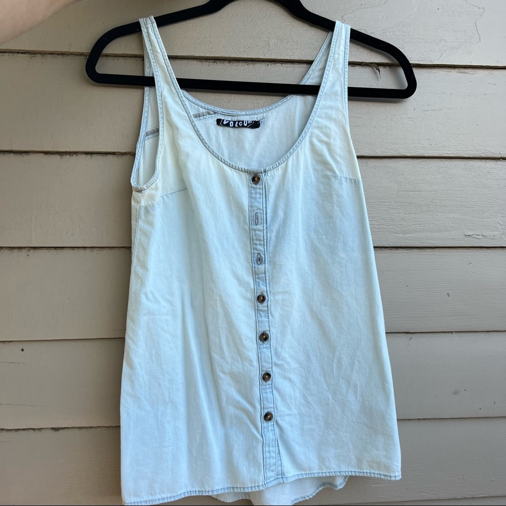 🌞 (3/$25) Volcom chambray tank